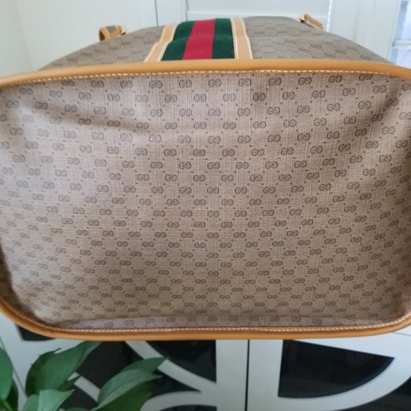 Vintage Gucci Supreme Large Travel Tote with lock/key/tag - Picture 6 of 10